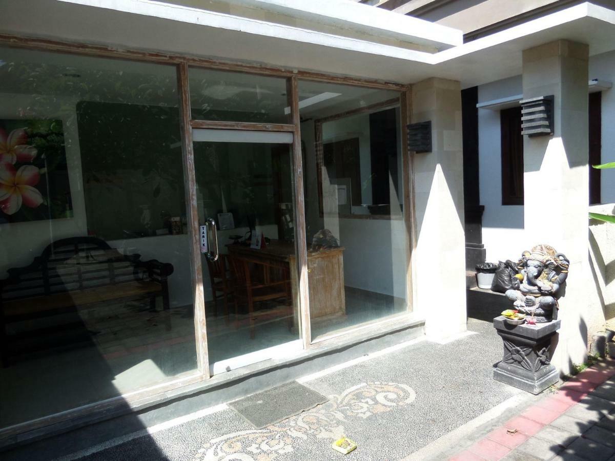 الشقق الفندقية Krisna Seminyak المظهر الخارجي الصورة
